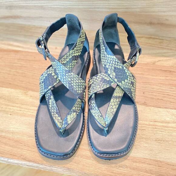 NWOT/BOX Vince Green Leather Flat Thong Strap Snake Print Sandal 7us Summer - Picture 10 of 12